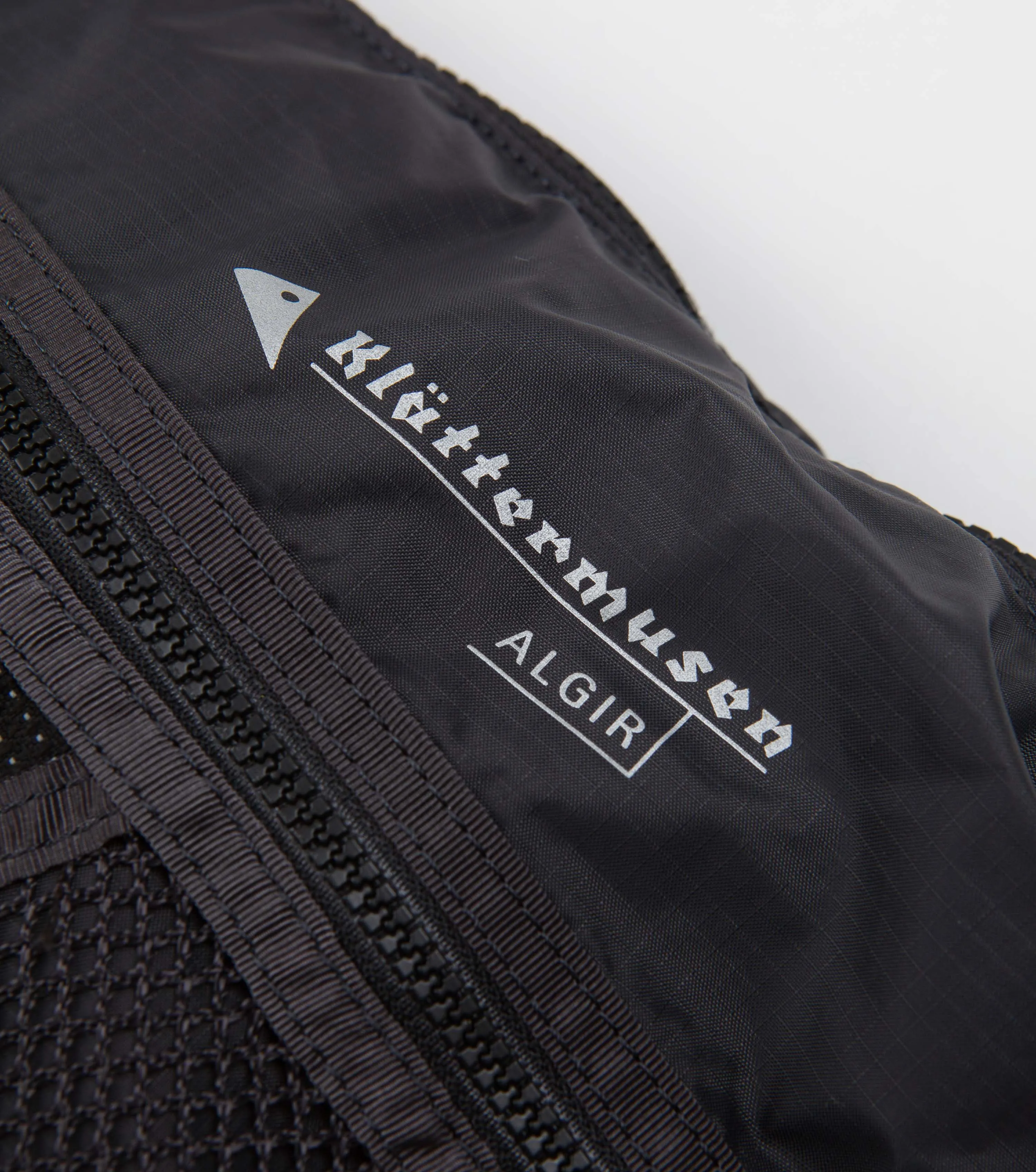 Klattermusen Algir Large Accessory Bag - Raven