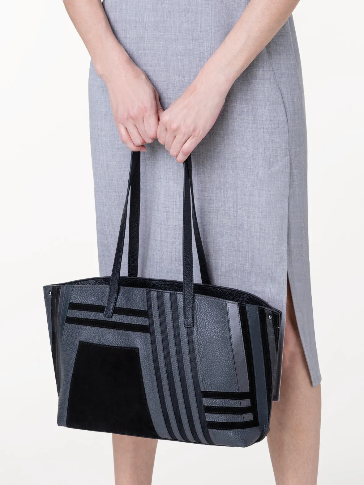 Small Ai Schultertasche aus Leder mit Zick-Zack-Trapez Patchwork